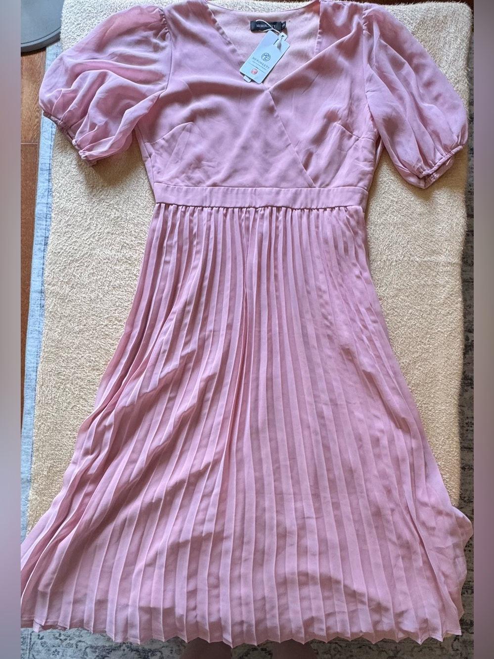 Pleated Midi Dress with Puff Sleeves in Pink